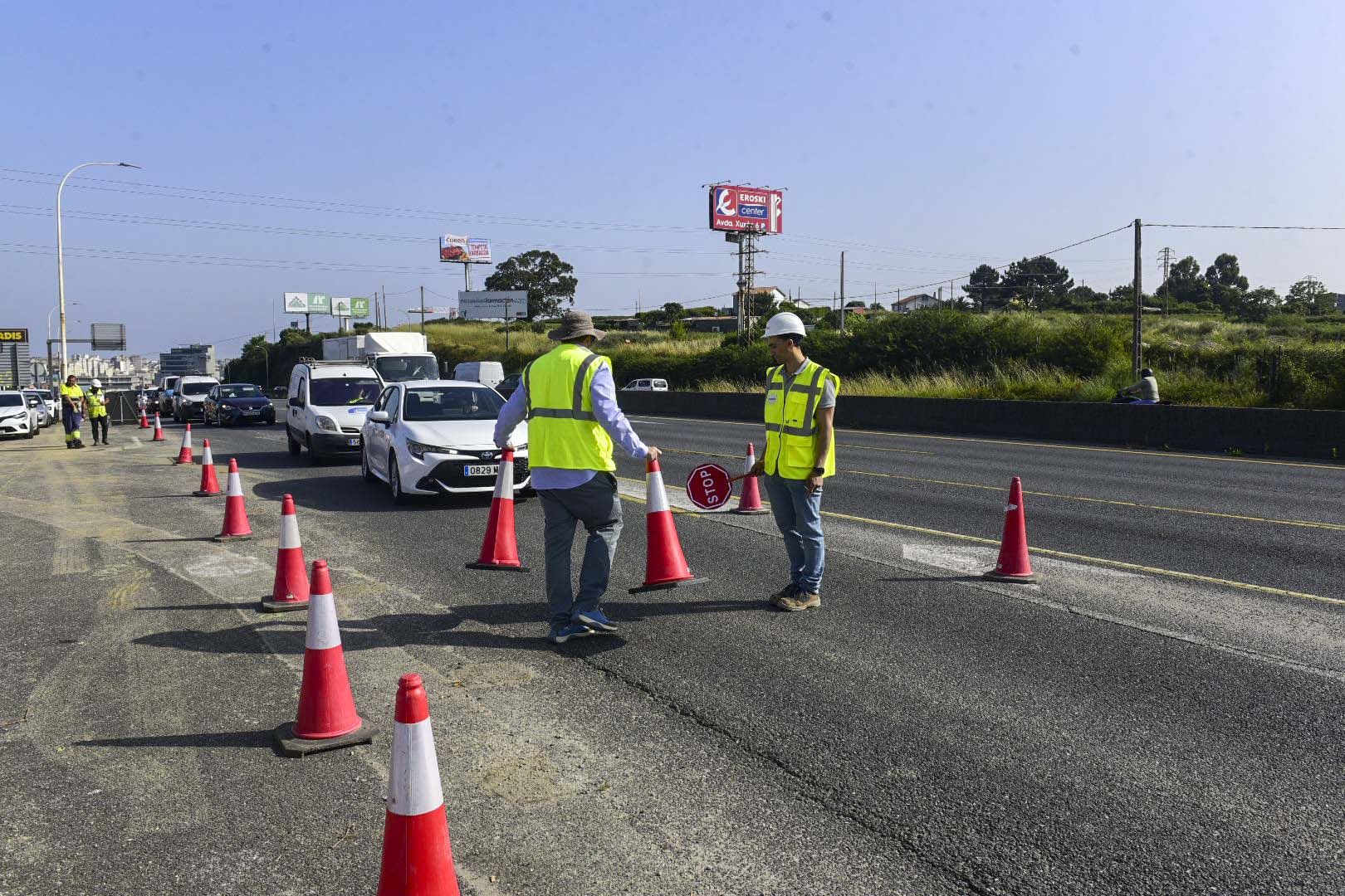 Cortes de tráfico en el acceso a A Zapateira por las obras de remodelación de Alfonso Molina