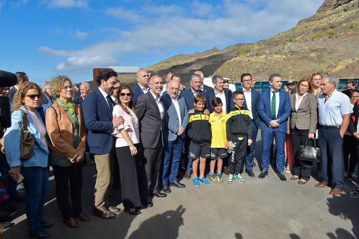 Apertura del primer tramo de la carretera de La ...