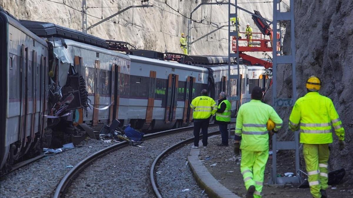 Estado en el que quedaron los trenes tras el choque en Castellgalí.