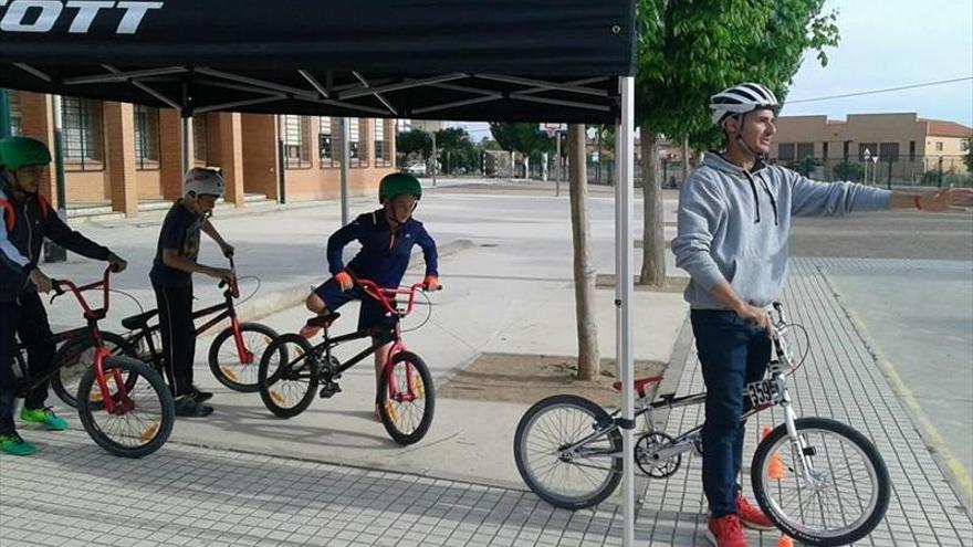 Unas jornadas acercan el deporte federado a los pequeños