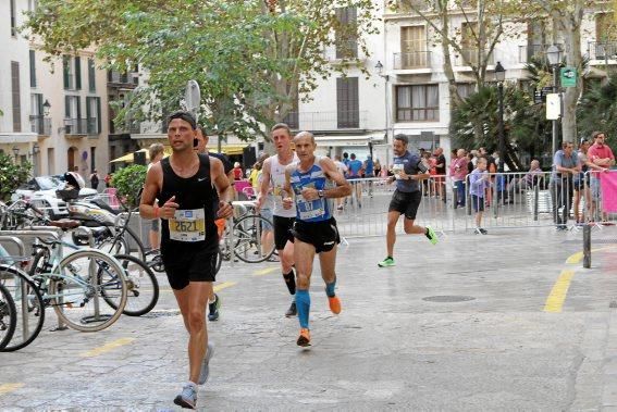 9.000 Läufer aus 49 Ländern gingen am Sonntag den 15.10. an den Start. In der Marathon Disziplin gingen die Deutschen leer aus.