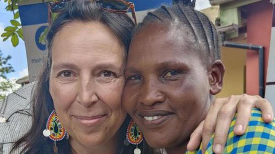 Una ovetense combate las mutilaciones femeninas en Tanzania