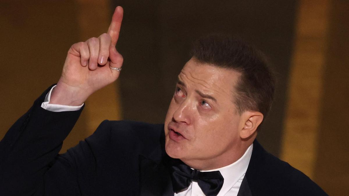 Brendan Fraser con su Oscar a mejor actor protagonista por ’The Whale’.
