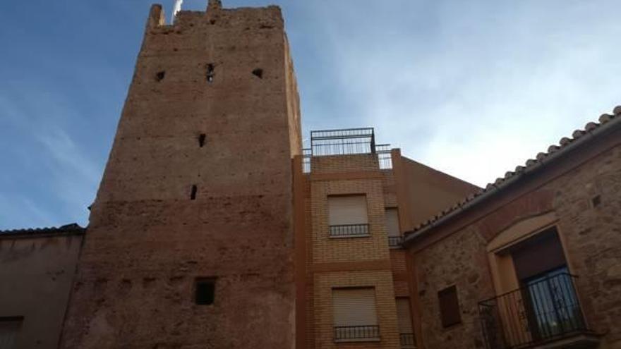 La Torre del Senyor de Serra, del s. IX, tras su restauración.