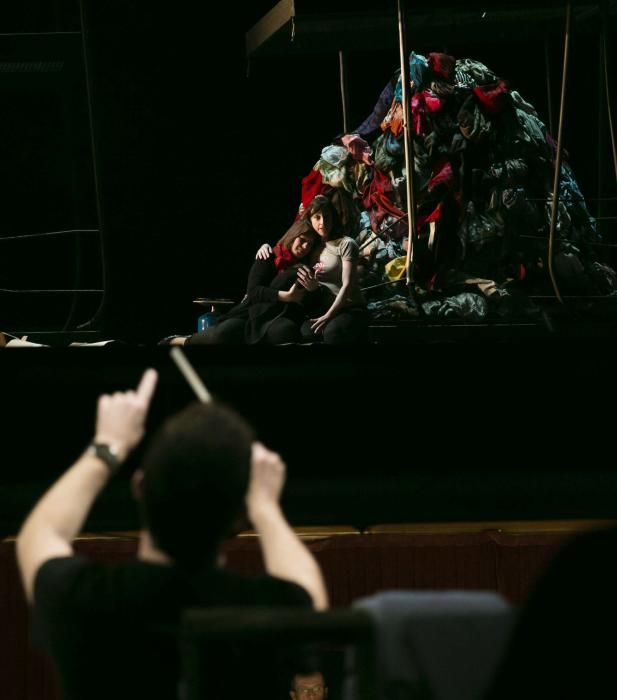 Ensayos de la ópera "Faust" en el teatro Campoamor