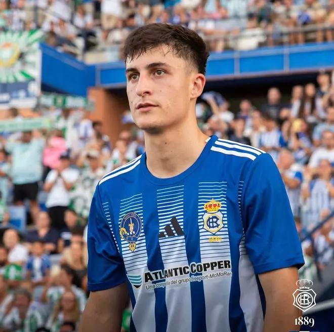 Pablo Évora, velocidad y desborde para la Peña Deportiva