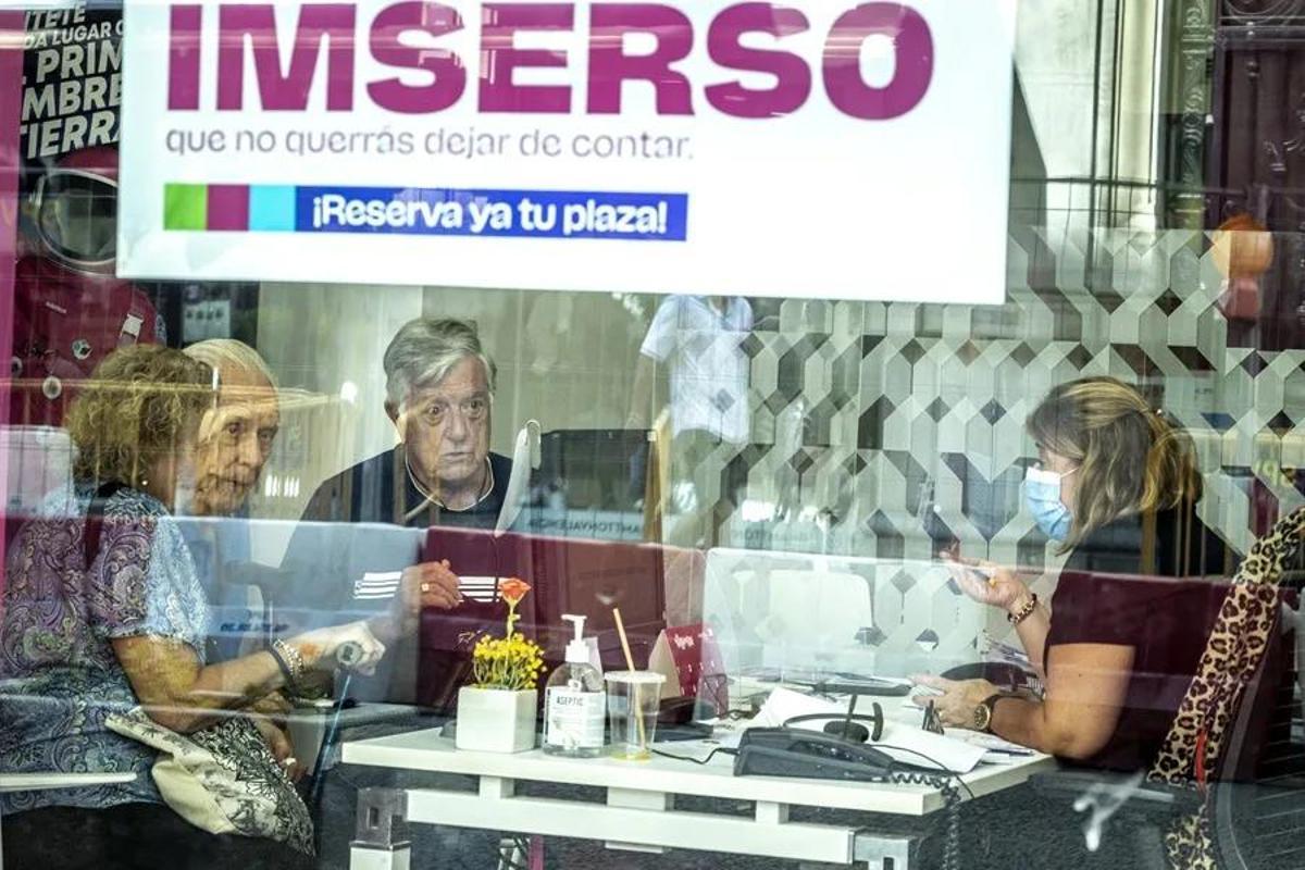 La inscripción deberá realizarse de forma presencial adquiriendo la plaza a través de alguna de las agencias de viaje autorizadas