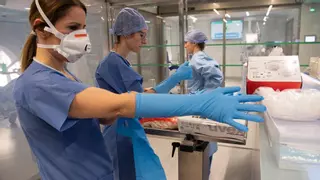 El Gobierno busca acabar con la precariedad: el 50% de los médicos tienen un contrato temporal