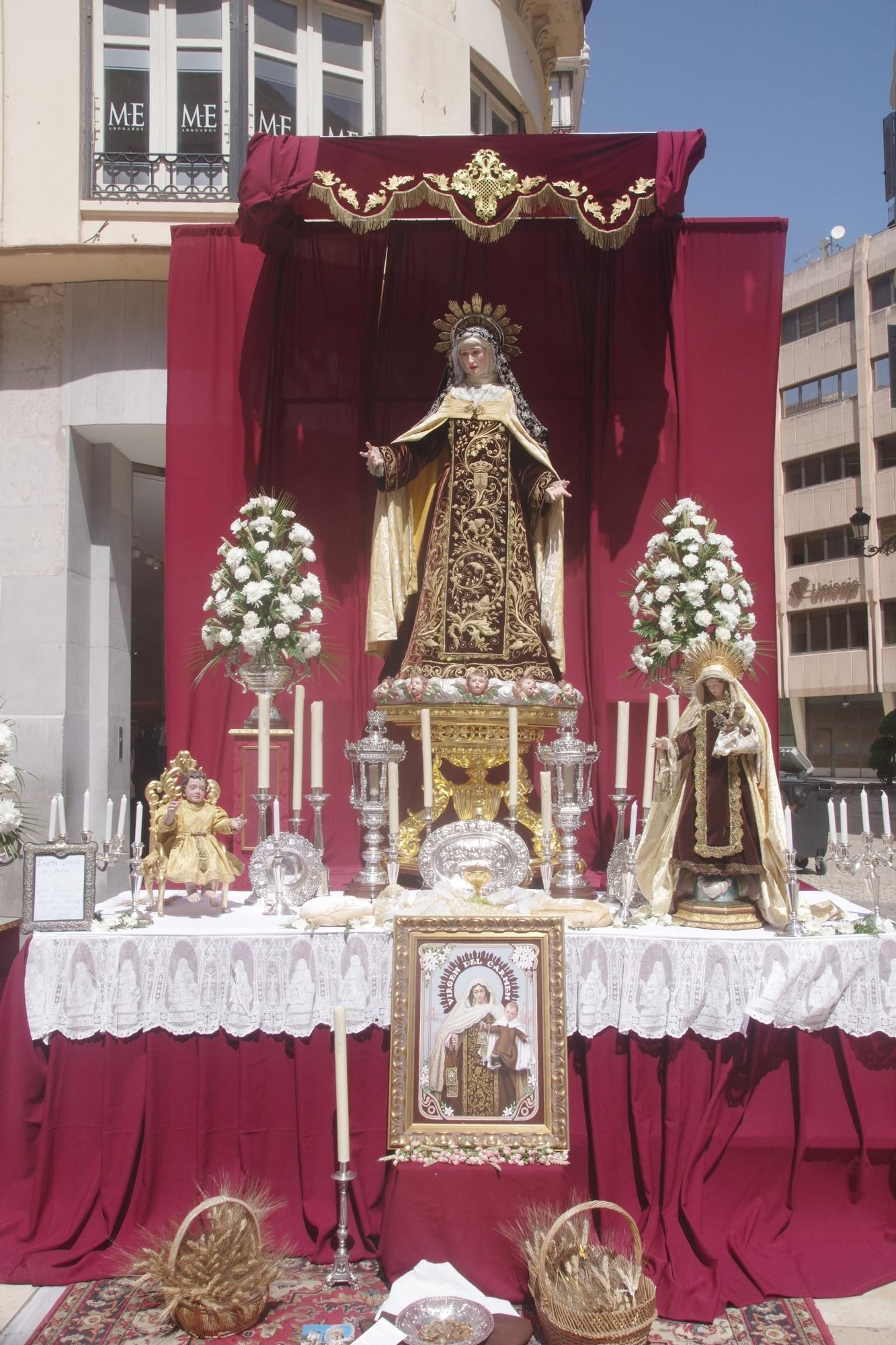 Altar montado por el Carmen de Pedregalejo para la procesión del Corpus de Málaga 2025.JPG