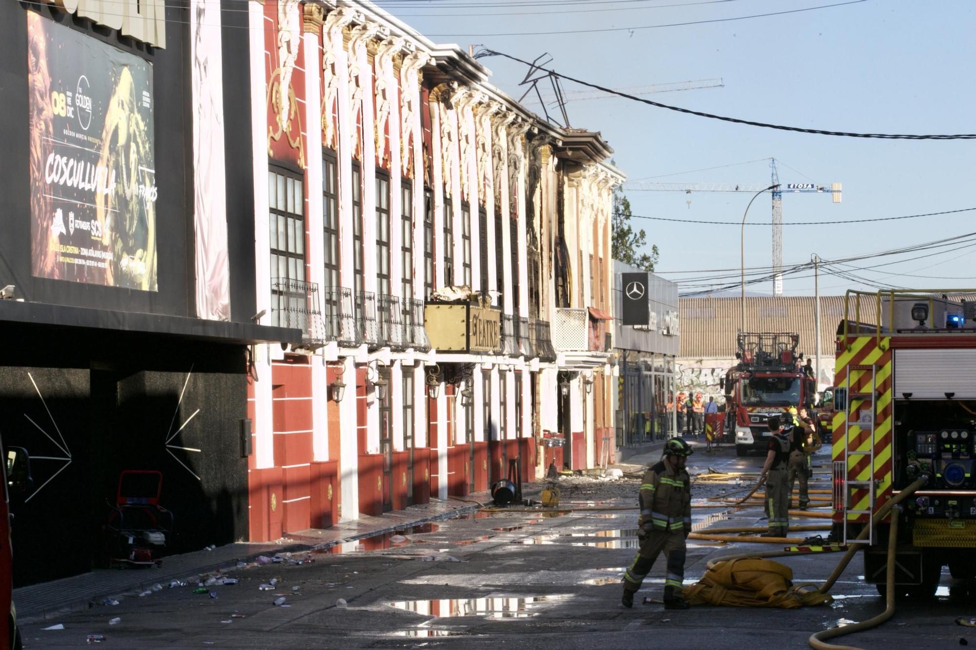 Las imágenes de la zona de ocio de Atalayas tras el incendio en dos discotecas