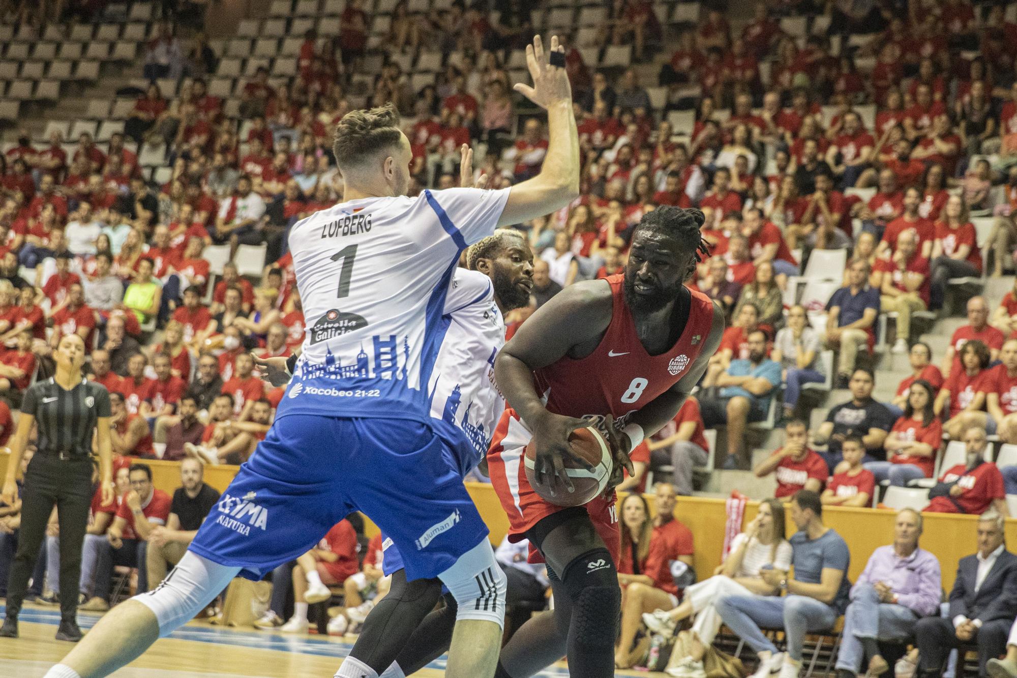 El primer punt del Bàsquet Girona arriba des de la defensa (74-66)