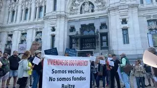 Los dueños particulares de los pisos turísticos se revuelven contra Almeida: "Democratizamos el turismo"