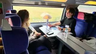 Amor a contrarreloj: 'Speed dating' en un tren para desafiar a San Valentín (no apto para enamorados)