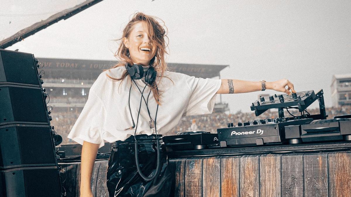 Charlotte de Witte durante una de sus sesiones