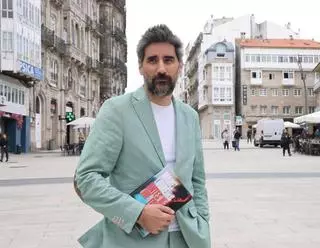 Manel Loureiro presenta en A Toxa su nueva novela dentro del ciclo literario Wine & Books