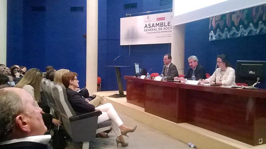 Torre destaca el papel de la empresa familiar en la generación de actividad económica en el Principado