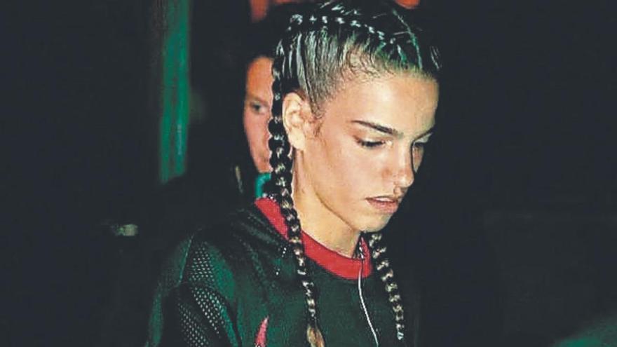 The Queen of Bass: "Con 16 años me pagaban 20 euros por pinchar y hacía autostop para guardarlos y comprarme un disco"
