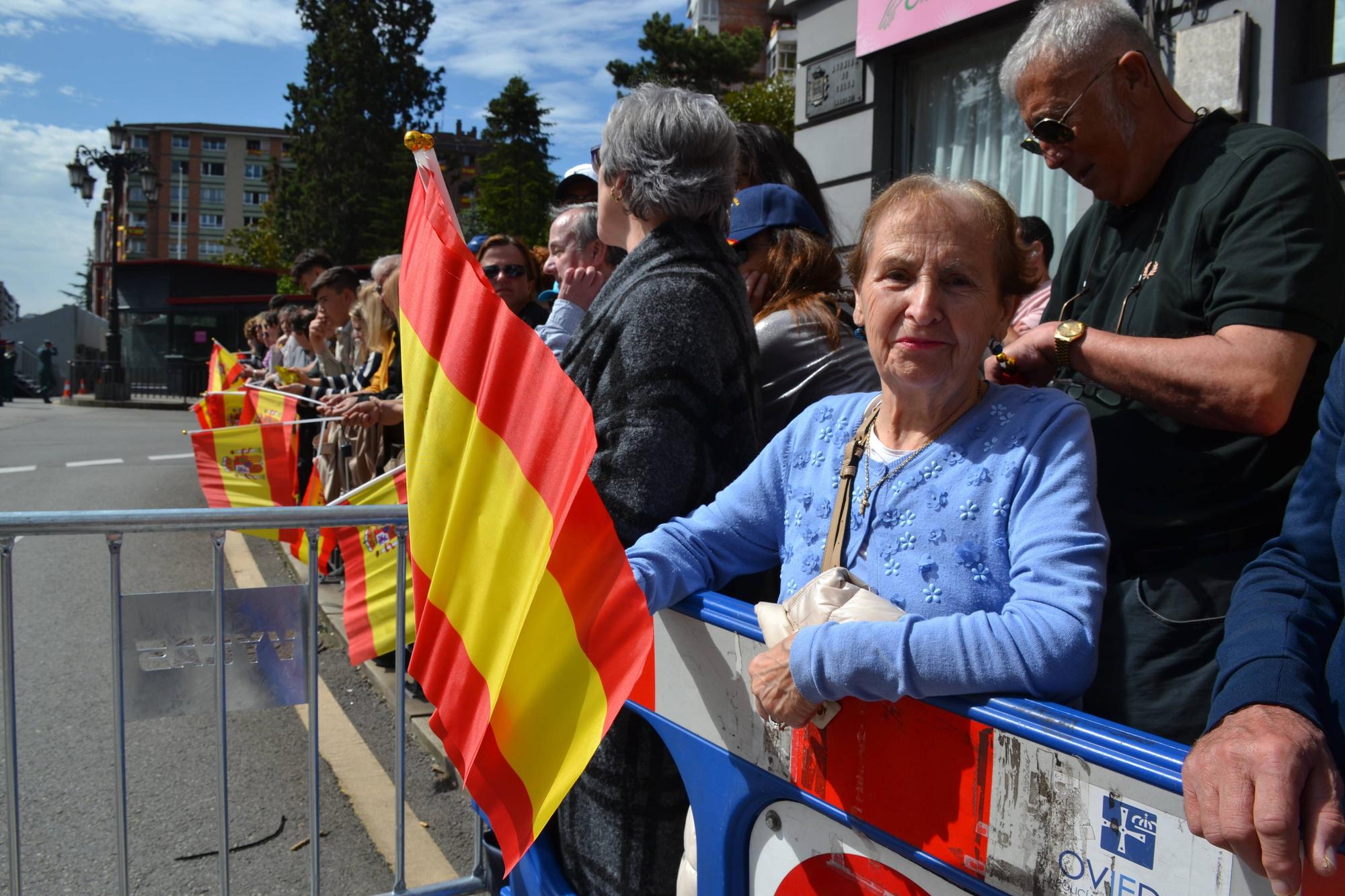 EN IMÁGENES: Así fue el multitudinario desfile en Oviedo por el Día de las Fuerzas Armadas