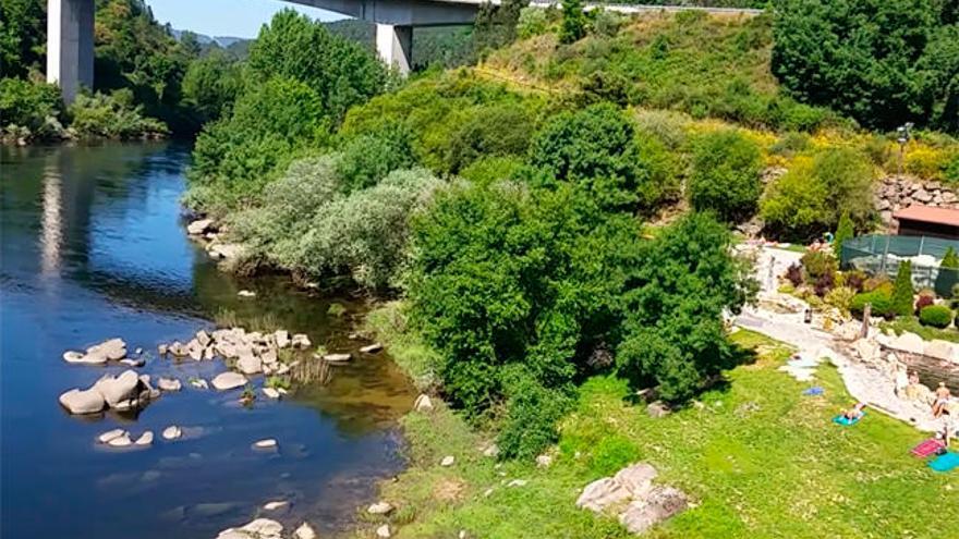 Ourense alivia el calor en las Termas de Outariz