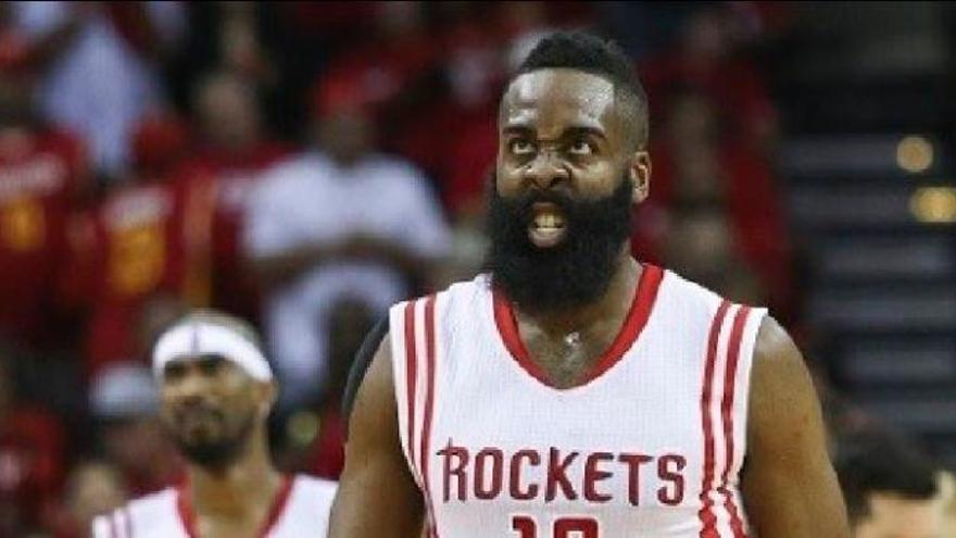 Multa a Harden por violar los protocolos Covid-19