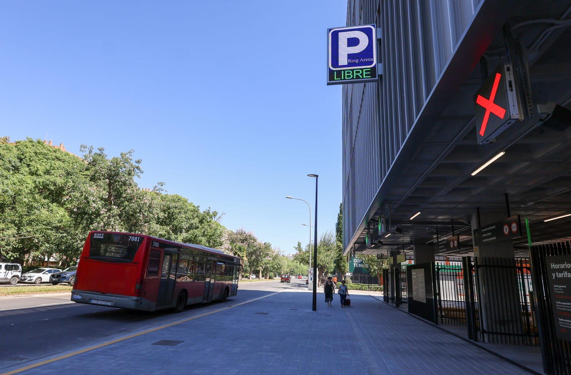 El Roig Arena abre al público su gran aparcamiento en altura