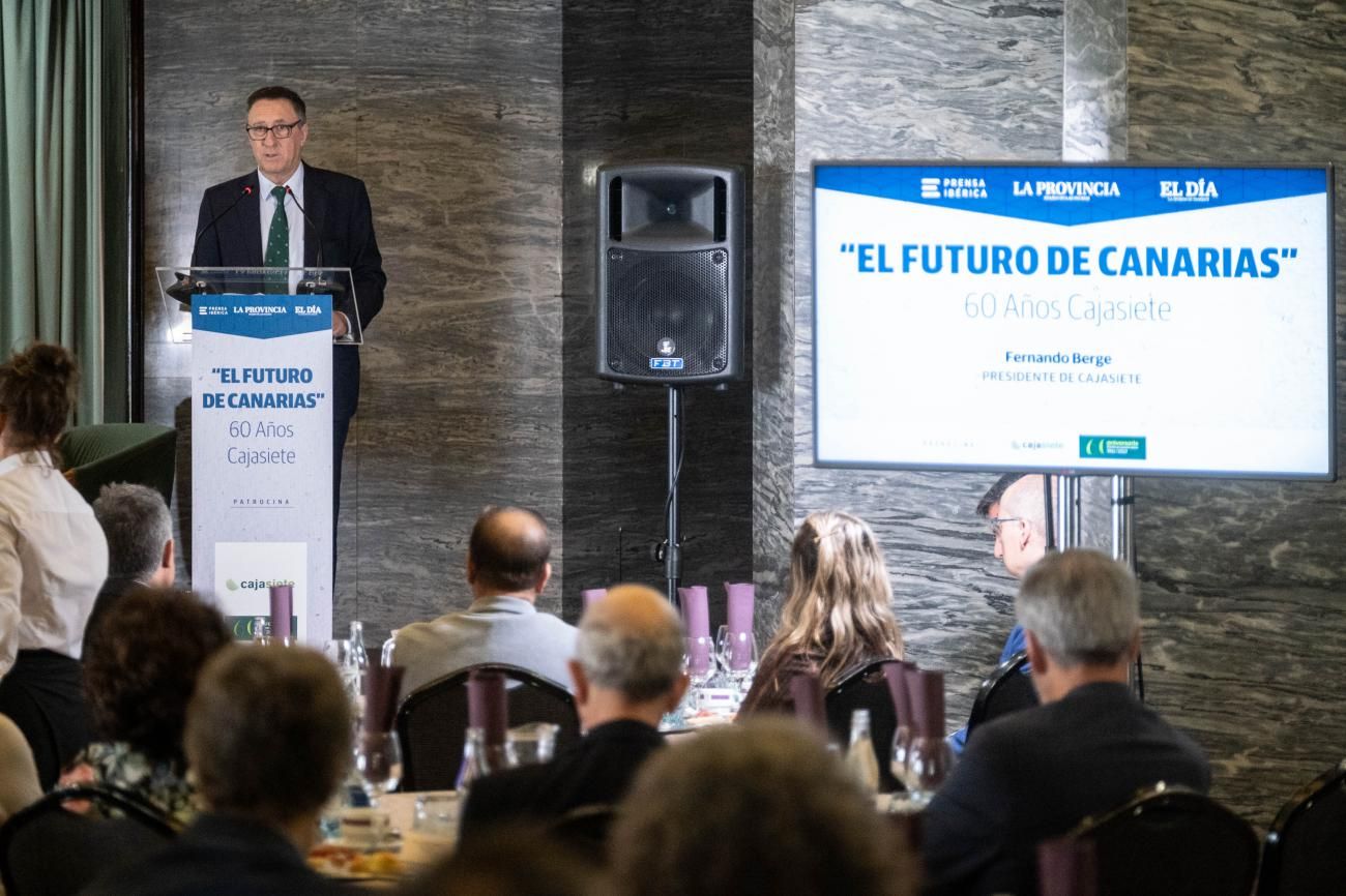 Foro 'El futuro de Canarias' 60 años de Cajasiete