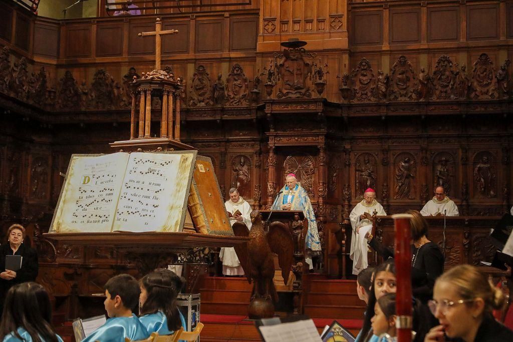 Ofrenda floral y misa por la festividad de la Inmaculada 2023, en imágenes