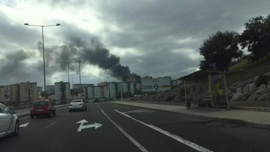 Incendio en una nave industrial de La Gallina (I)