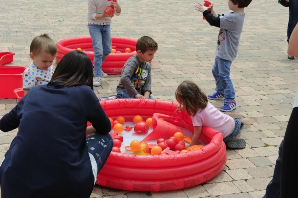 Los niños llenan La Fama de creatividad