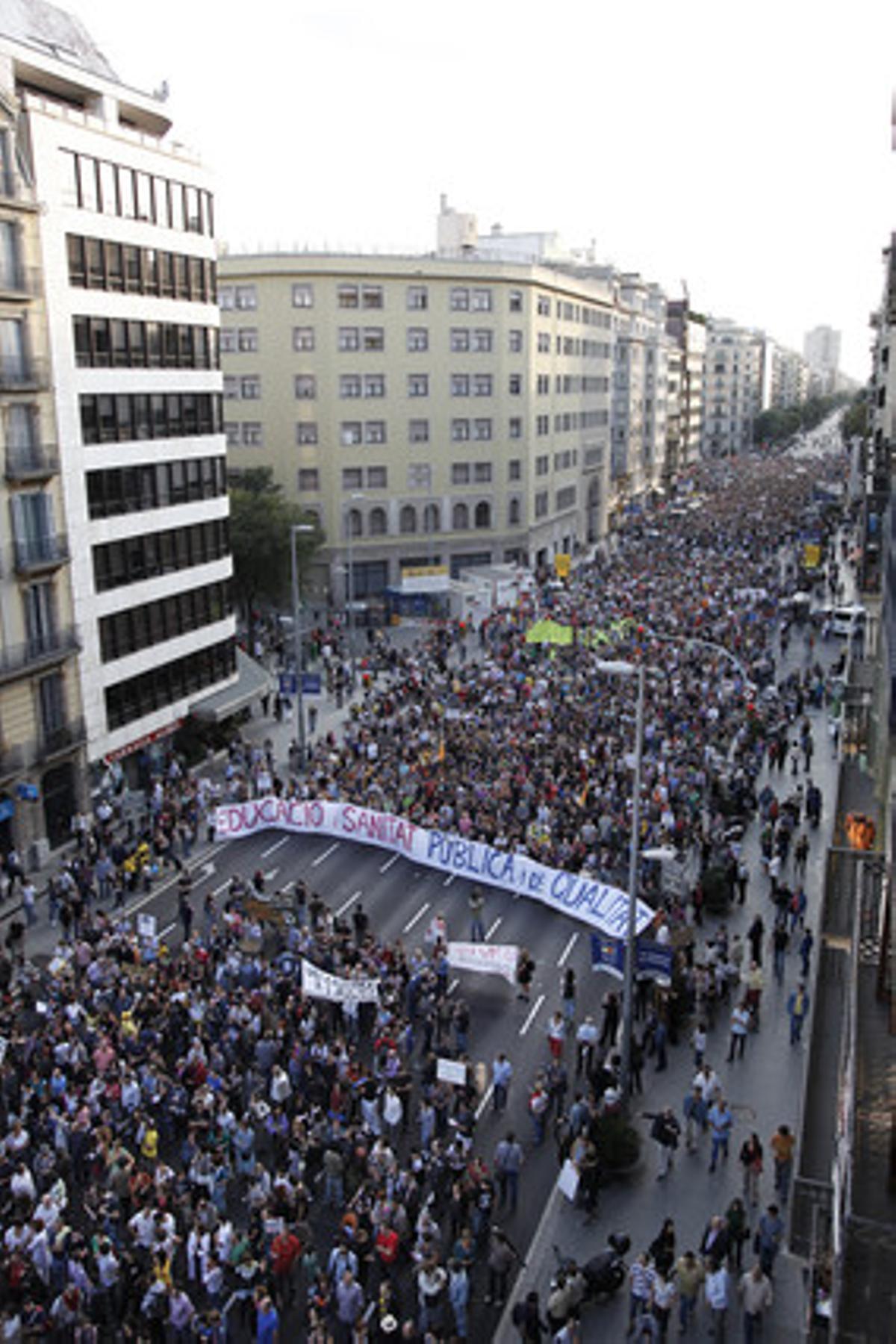 La marcha de Barcelona, a su paso por la calle de Aragó.