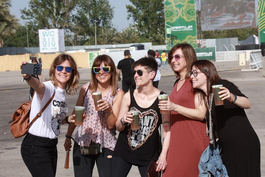 Llegada de los primeros asistentes al Warm Up 2025 (viernes)