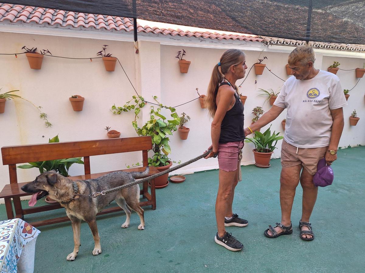 Algunos usuarios de La Casa de la Esperanza