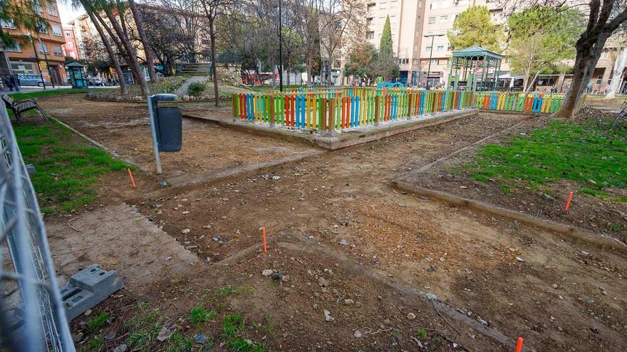 La plaza Reina Sofía en el barrio San José de Zaragoza.