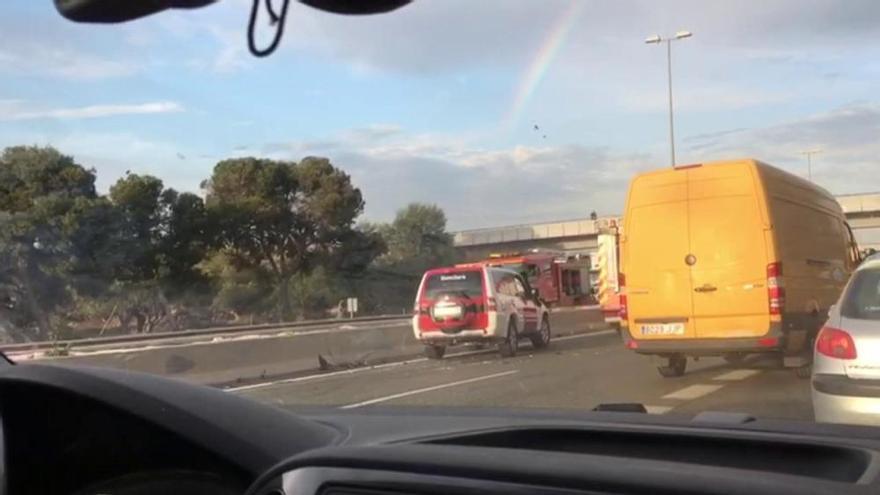 Un herido en una colisión de dos vehículos en Alicante