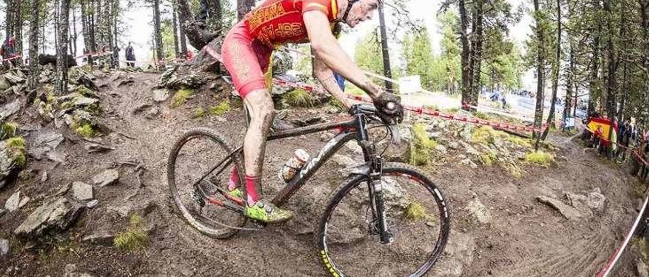 Pablo Rodríguez, en una carrera. // FdV