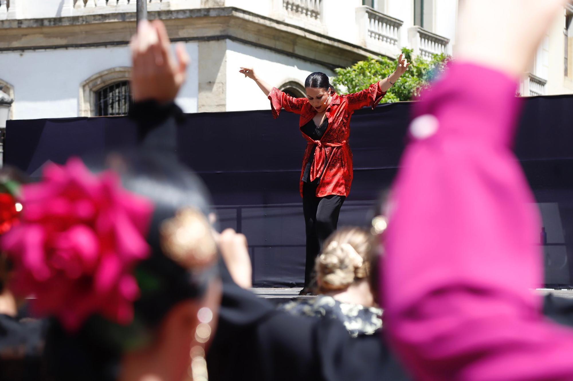 Pasacalles de las academias de baile en Córdoba