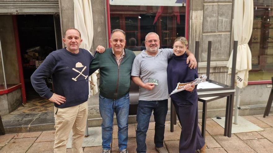 Aparece el ganador de la cestona de la Hermandad de Santiago y Santa Ana, que ya la ha recogido en Grado