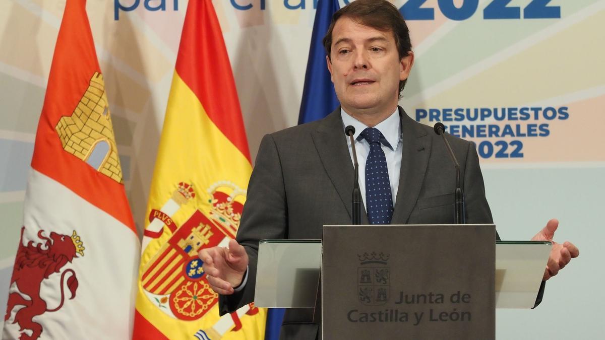 El presidente de la Junta de Castilla y León, Alfonso Fernández Mañueco, en la presentación del proyecto de Ley de Presupuestos Generales de la comunidad.