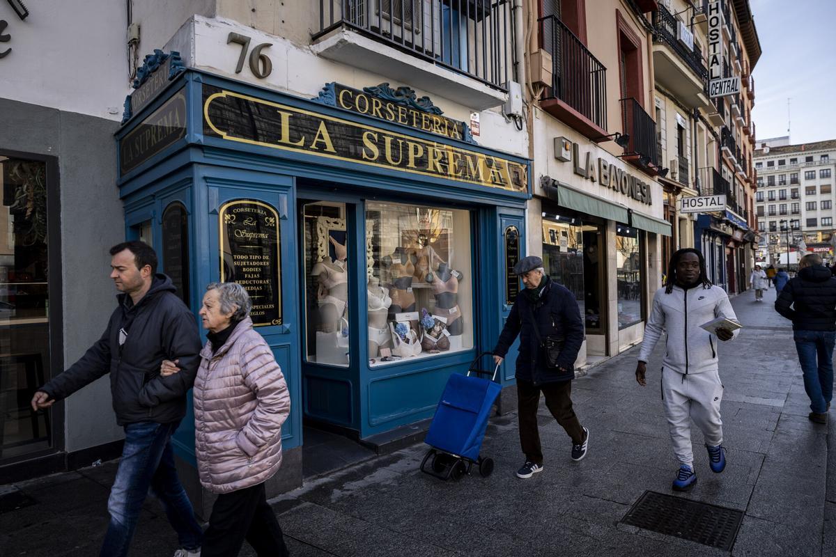 La Suprema, la corsetería en el corazón de Zaragoza, con más de 100 años que ha sido testigo de la evolución de la lencería