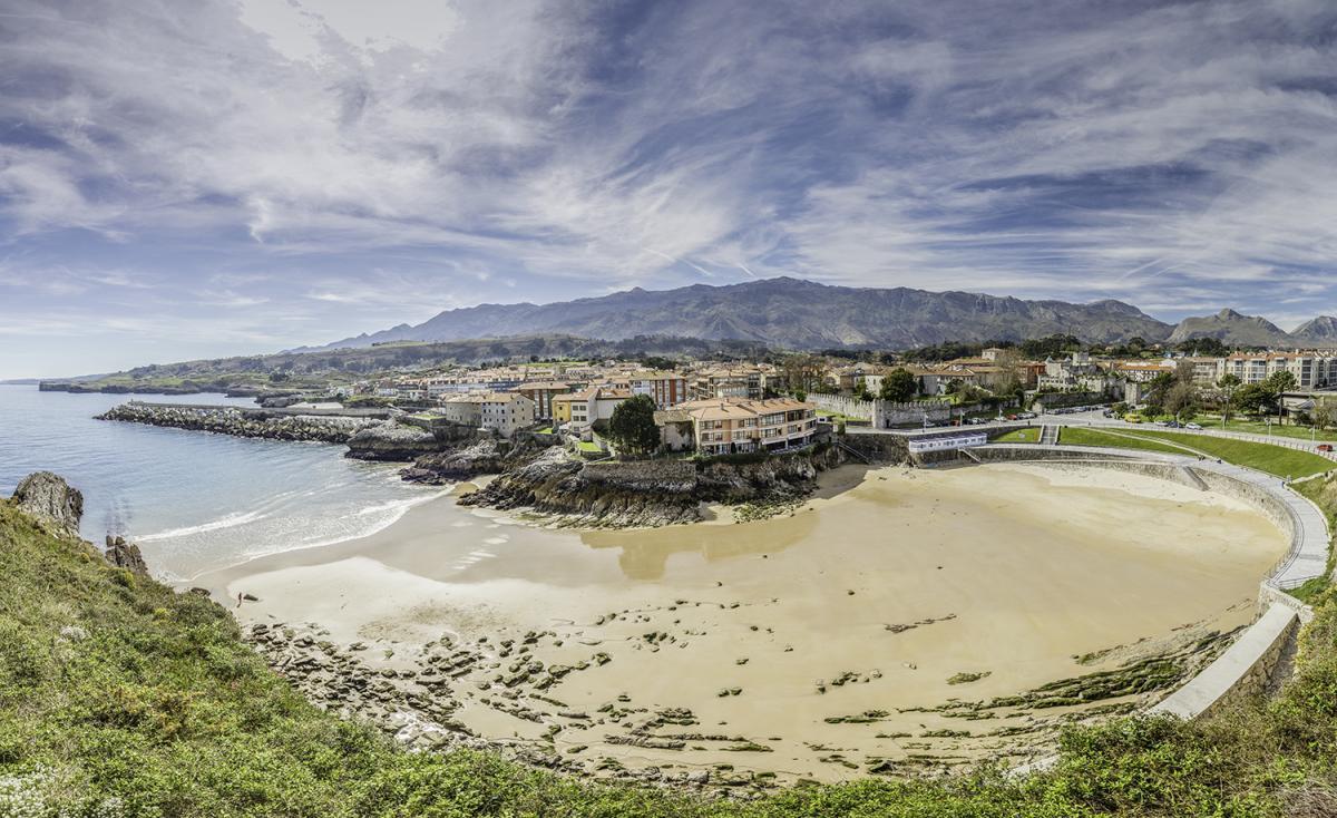 Playa de El Sablón, en Llanes