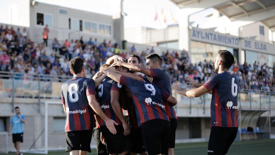 El Eldense busca celebrar otra victoria.