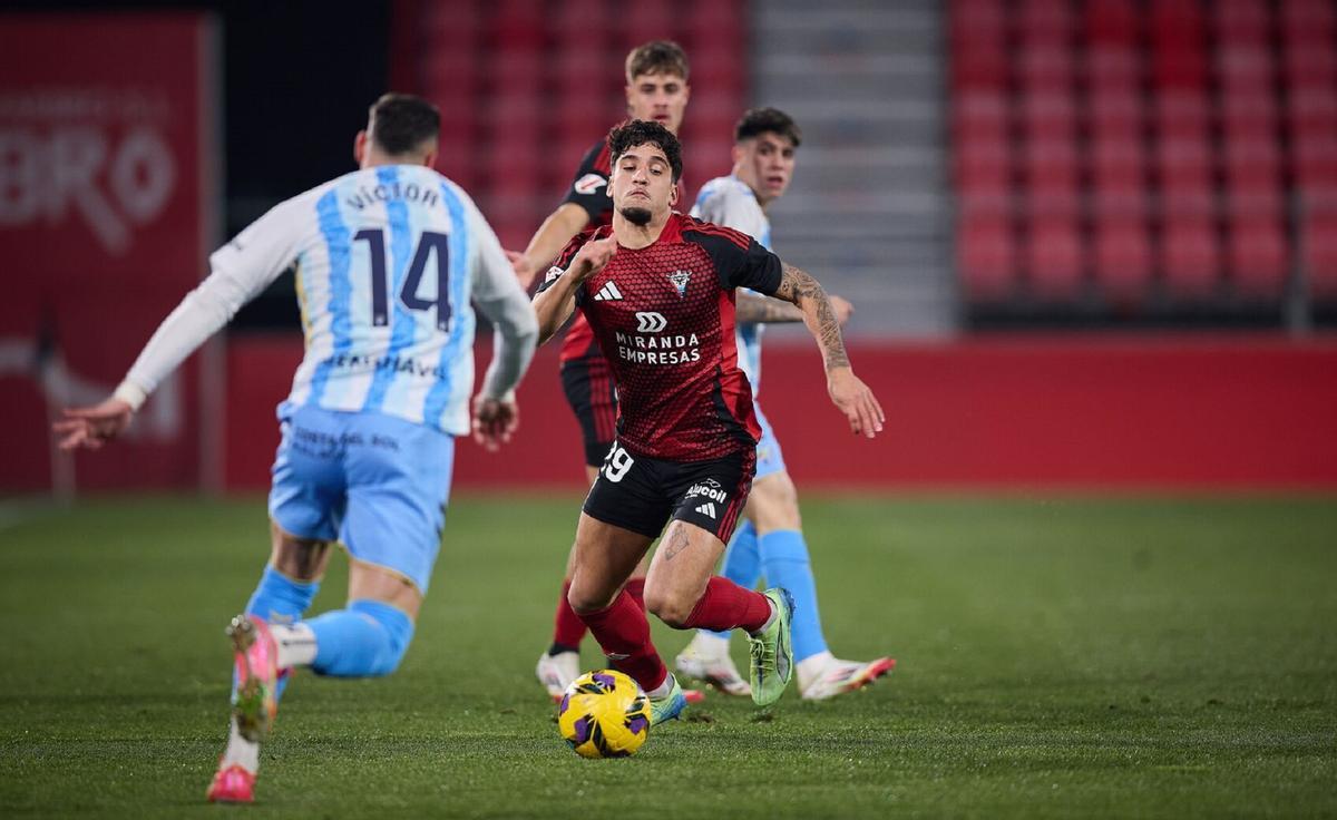 El Málaga CF perdió frente al Mirandés en enero de 2025.