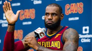 Lebron James carrega contra Trump: No permetré que un individu usi l’esport per dividir-nos
