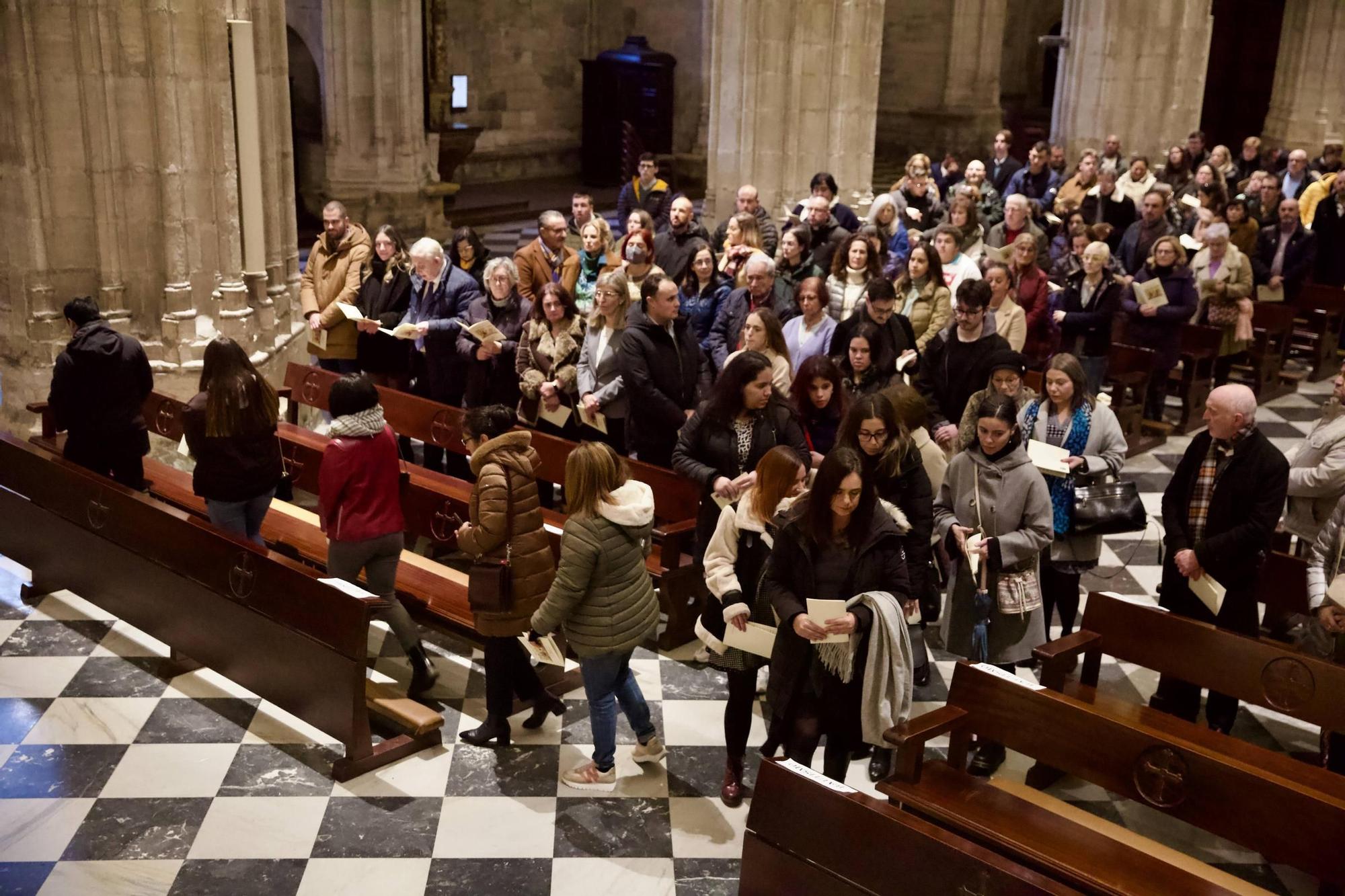 En imágenes: Rito de admisión al catecumenado de adultos en la catedral de Oviedo