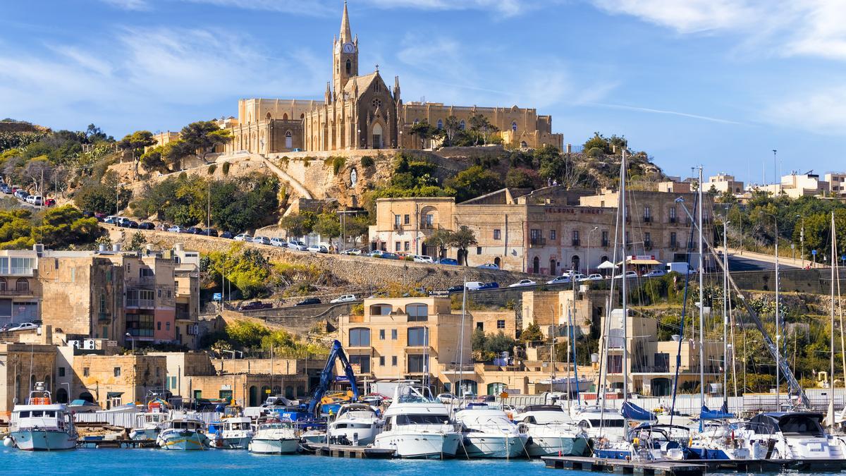 Puerto de Mgarr en la isla de Gozo, Malta