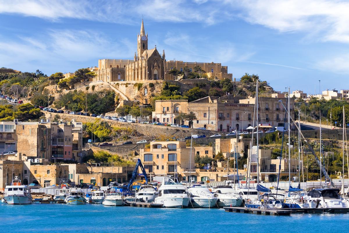 Puerto de Mgarr en la isla de Gozo, Malta