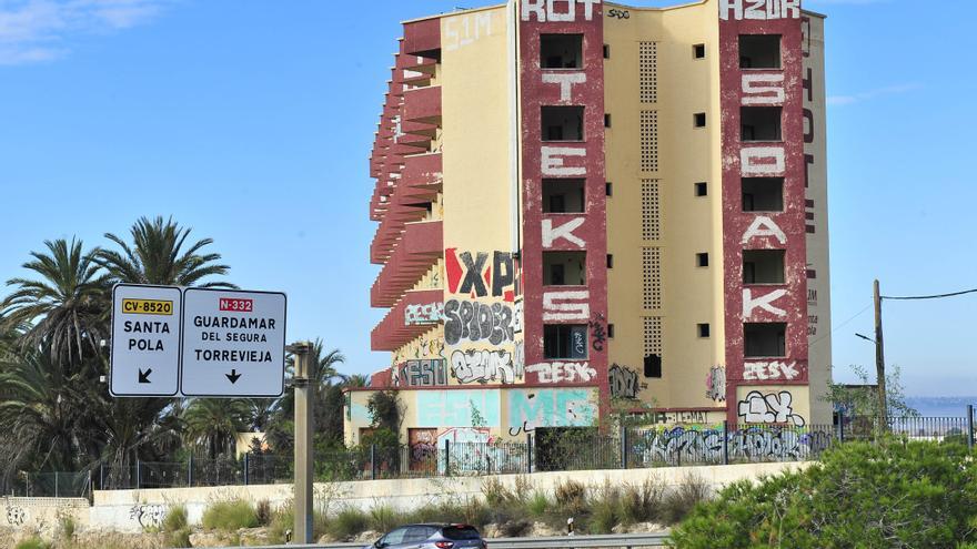 El hotel Rocas Blancas en los años 1998, 2014 y 2019