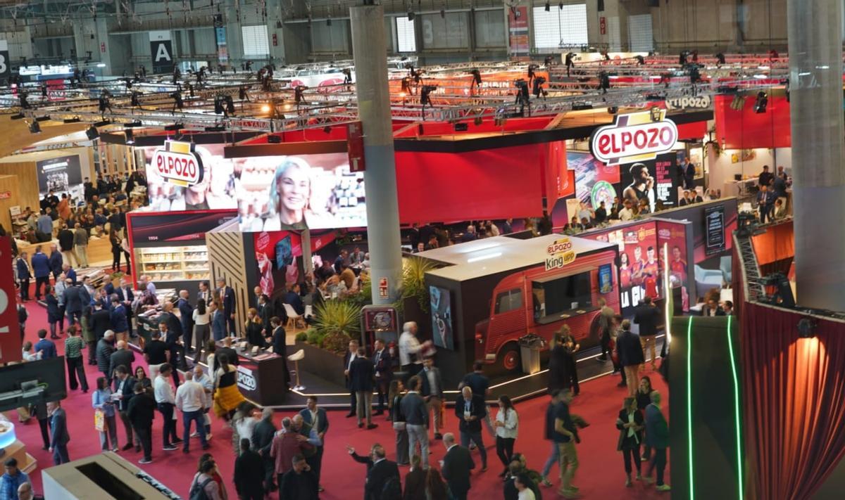 Vista panorámica del stand de El Pozo en Alimentaria 2026.