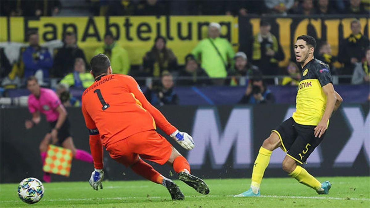 Achraf Hakimi marcó un doblete en la victoria del Borussia ante el Inter