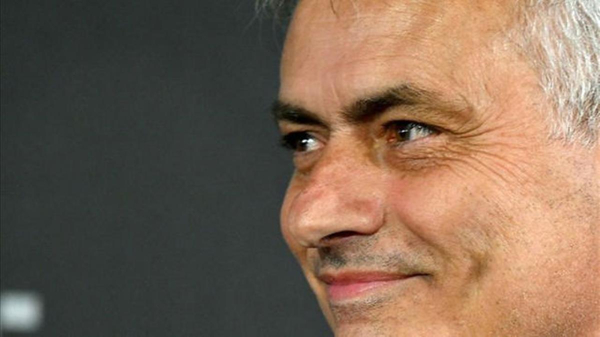 Mourinho: "Soy un hombre de club, pero de muchos clubes"